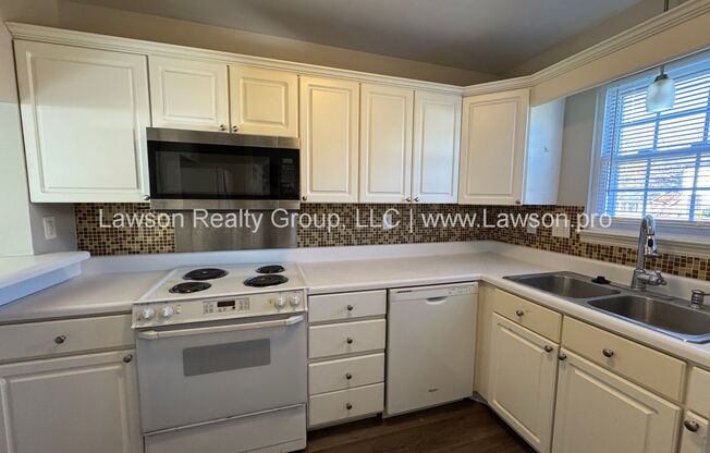 2 beds, 1.5 baths, 1,054 sqft, $1,195, Unit Elbert 1753