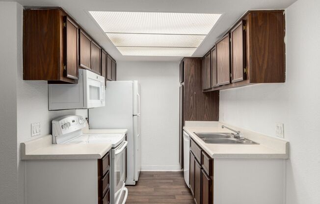1 bed, 1 bath, 727 sqft, $1,425, Unit Q109