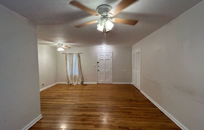 Live in the Heart of Downtown New Braunfels / Covered Front Porch / Carport & Storage / NBISD