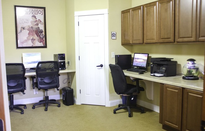 Business Center, Free Wi-Fi, printing