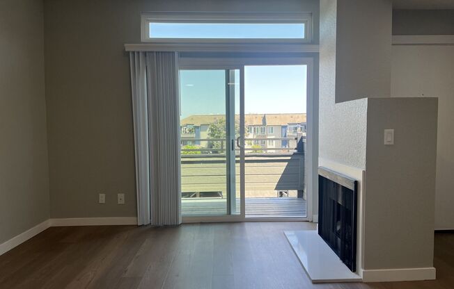 1 bed, 1 bath, 671 sqft, $2,410, Unit H033