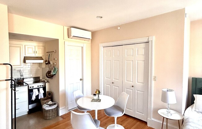 105 PINCKNEY ST