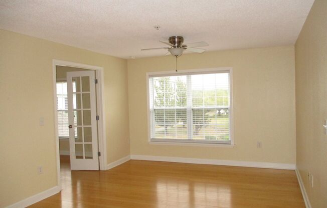 Don't miss this 2/2 in Miriada Condominium