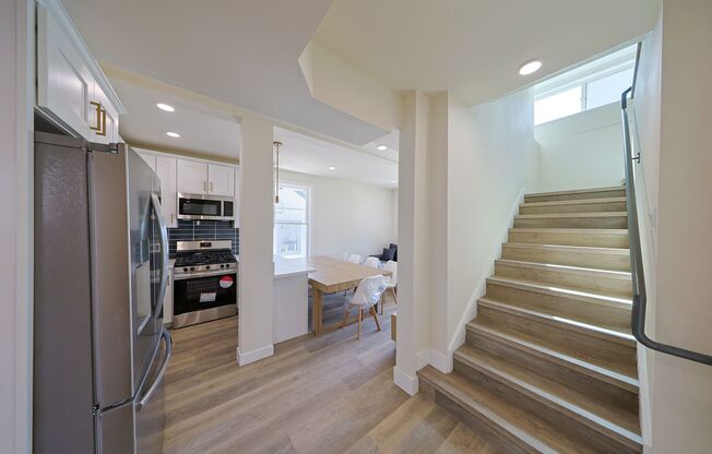 The Lyra Victorian Home on Menlo Avenue!