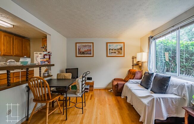 1 bed, 1 bath, $1,075, Unit 1120 Apollo Pl.