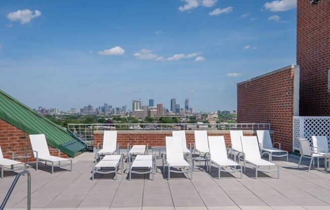 2 beds, 1.5 baths, 769 sqft, $3,000, Unit 612