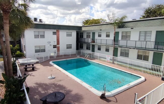1 bed, 1 bath, 680 sqft, $1,575, Unit 213