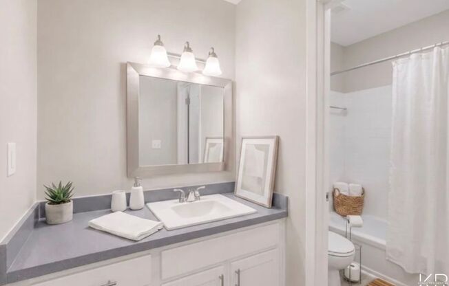 2 beds, 1.5 baths, 1,032 sqft, $1,375, Unit 2006-15
