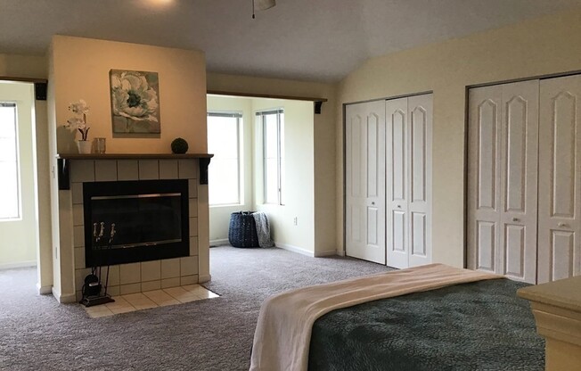 2 beds, 2 baths, 1,198 sqft, $2,800, Unit H303