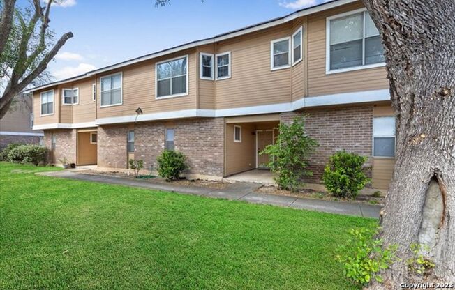 961 Schertz Parkway- Unit 8