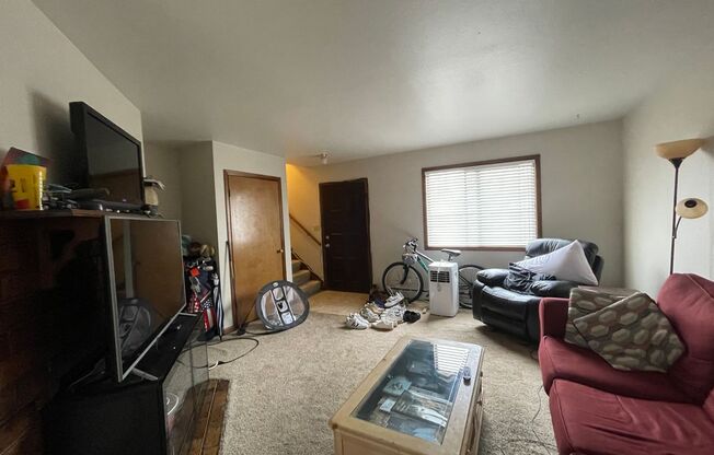 1624 AZALEA DR