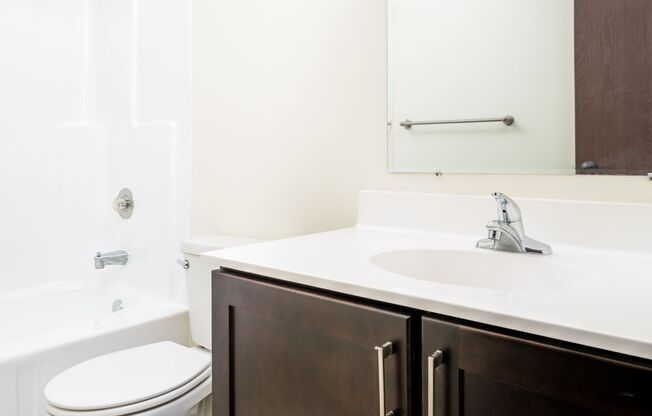 2 beds, 1 bath, 1,020 sqft, $1,395, Unit 295-203