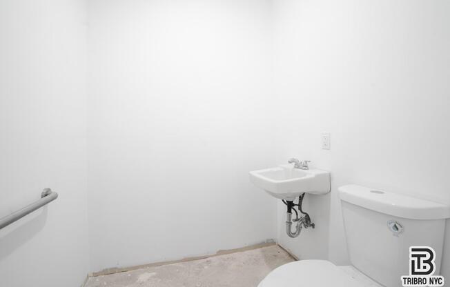 3 beds, 1 bath, $9,000, Unit 1A