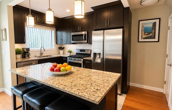 4 beds, 2.5 baths, $7,199