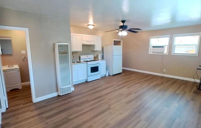 2 beds, 1 bath, $1,800