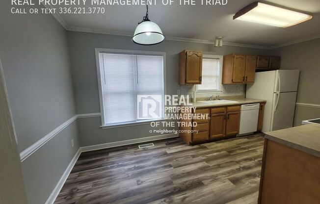 120 SEDGE MDW DR