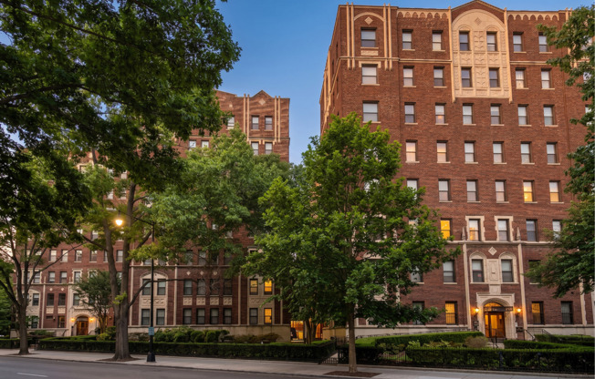 1 bed, 1 bath, 655 sqft, $3,350, Unit W502