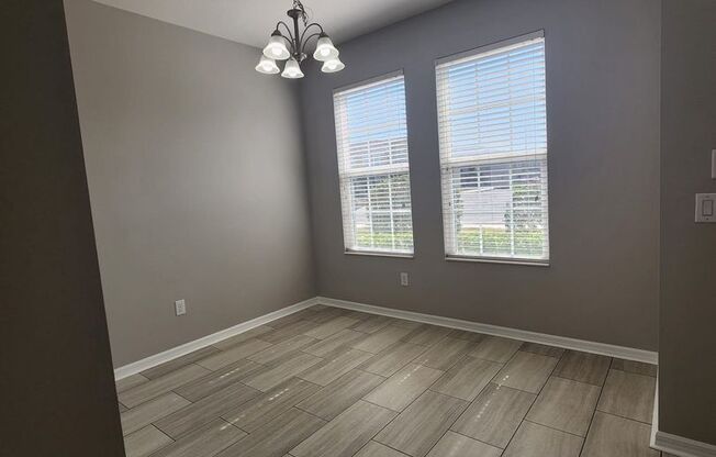 Lovely Updated Townhome in Riverview!