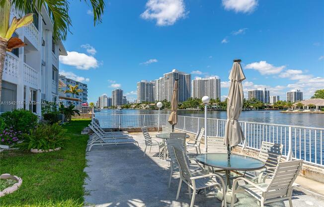 3131 S OCEAN DR