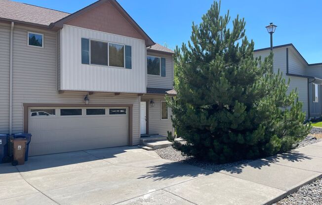 PRICE DROP! 3 Bedroom Duplex in West-Central Spokane!