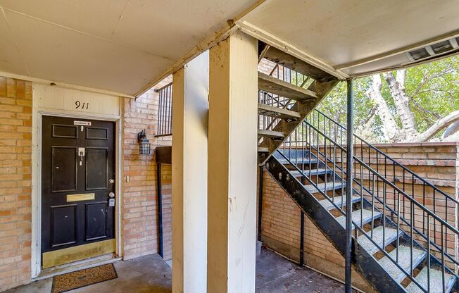 Cute condo off Vickery in Fort Worth - Ready for move in!