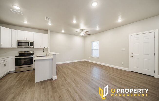 3 beds, 2.5 baths, 1,422 sqft, $1,450, Unit Unit 1016