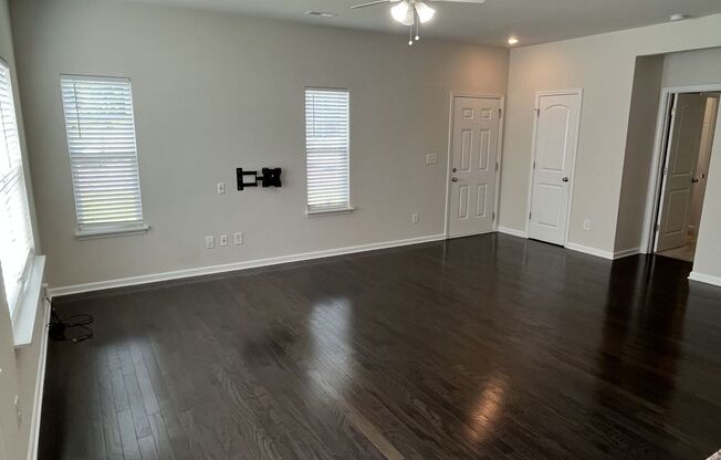 4 Bedroom Townhome near Arrowood
