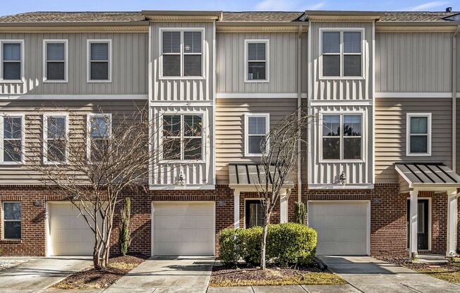 AVAILABLE NOW! 3915 Brokenshire St. Cary, NC 27519