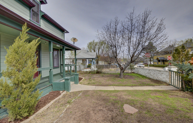 RR262 - 114 N. Willow Street