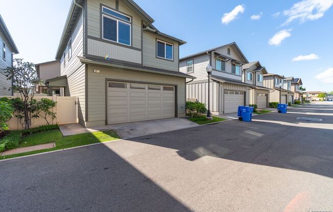 Available for move in June 2!  4-bedroom, 2.5-bath, 2-car garage in Seabridge at Ewa Gentry