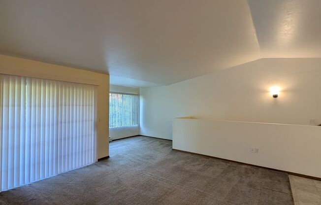 2 beds, 1 bath, 1,100 sqft, $1,319, Unit 1053 8305