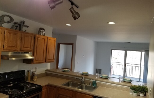 1 bed, 1 bath, 810 sqft, $1,390, Unit 800-203