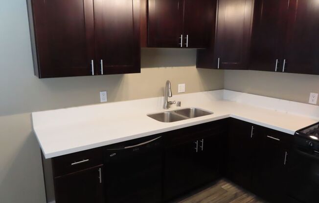 2 beds, 1 bath, 800 sqft, $2,275, Unit 3870.5