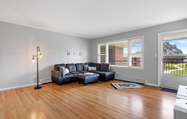 1 bed, 1 bath, 650 sqft, $1,470, Unit 642-08