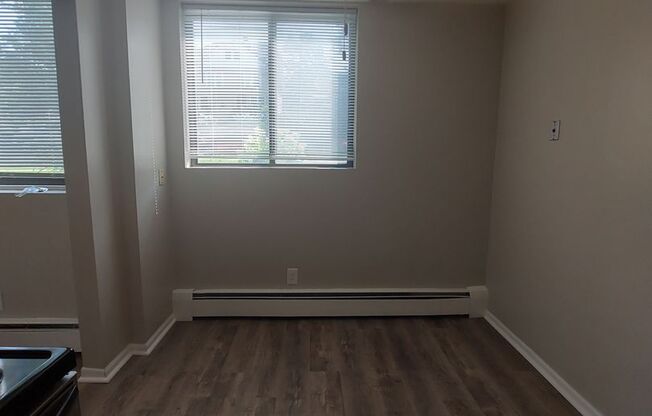 2 beds, 1 bath, 804 sqft, $1,329, Unit 65-05