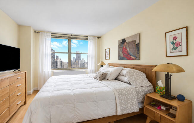 1 bed, 1 bath, 650 sqft, $5,000, Unit 24G
