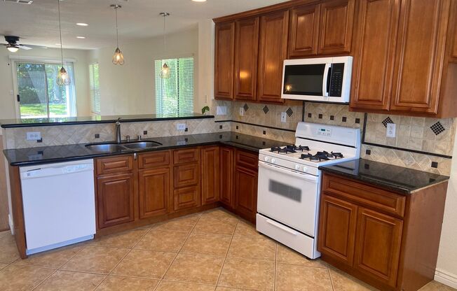 Prarie Oaks 3 Bdrm, 2 bath