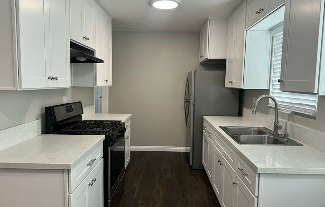 2 beds, 2 baths, 1,036 sqft, $2,300, Unit 4205 G