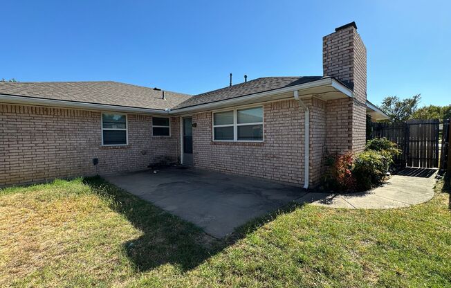 3 beds, 2 baths, $1,450