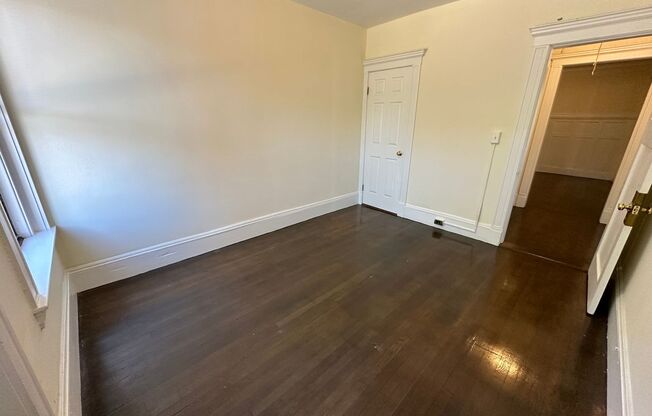 3 beds, 1 bath, 1,200 sqft, $3,995, Unit 13