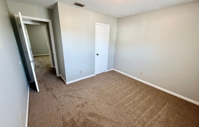 2 beds, 1 bath, 750 sqft, $1,045, Unit B-505D4