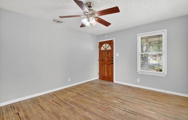 11230 Blades- 3bed/1bath $1,195/month