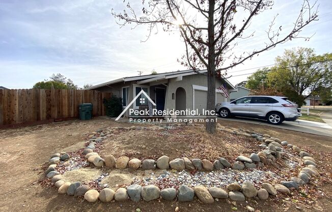 Updated 2bd/1ba Orangevale Duplex