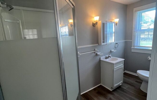 3 beds, 1 bath, $1,350