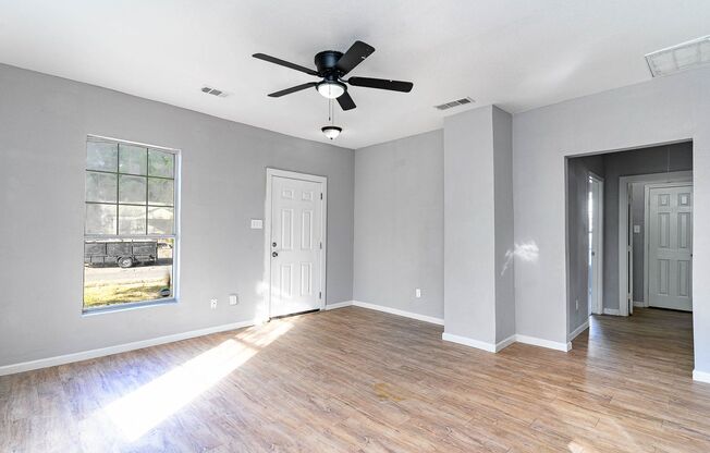 Affordable 4BD/2.5BA house!