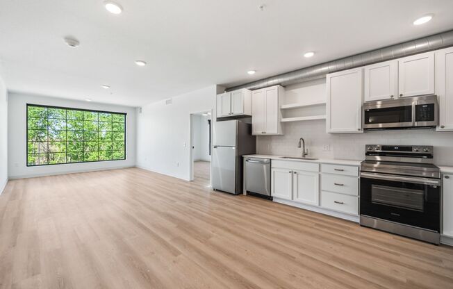 2 beds, 2 baths, 1,324 sqft, $2,200, Unit 333