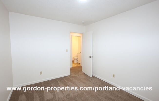 2 beds, 1 bath, $1,595