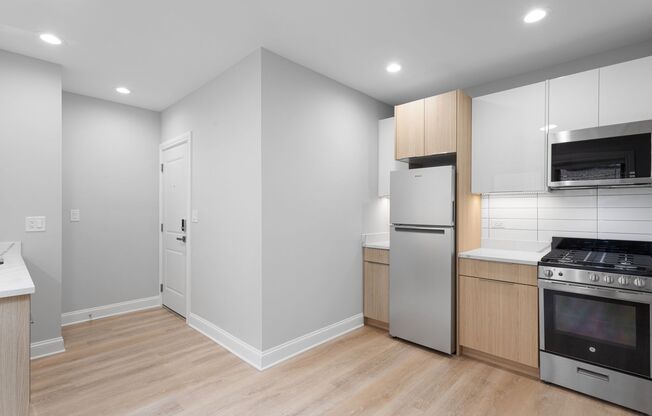 2 beds, 1 bath, 561 sqft, $2,100, Unit 1627-1A