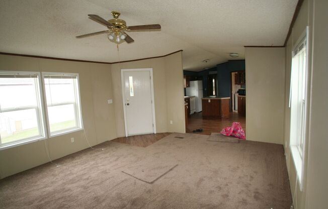 3 br 2 bath manufactured centrally located