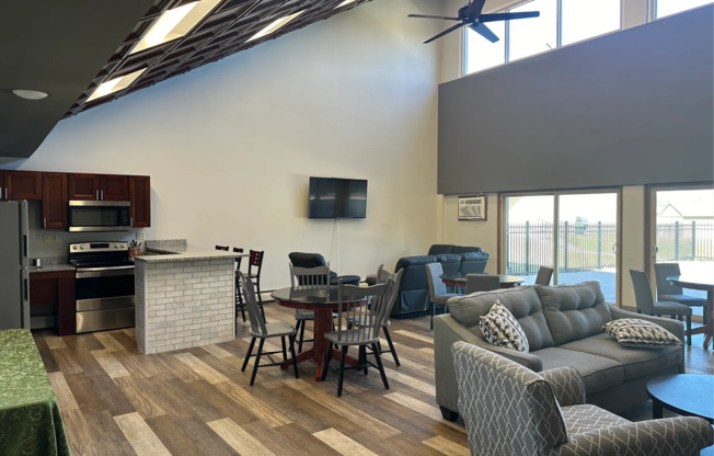 2 beds, 1.5 baths, 1,000 sqft, $1,050, Unit 106